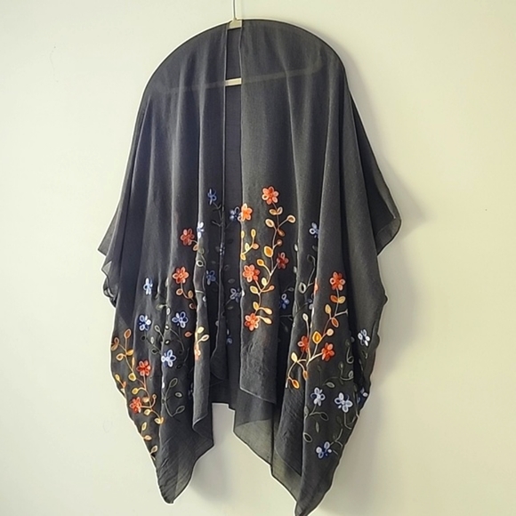 Bohemian Gray Floral Embroidered Kimono  Cardigan Top (A1) - Picture 4 of 7